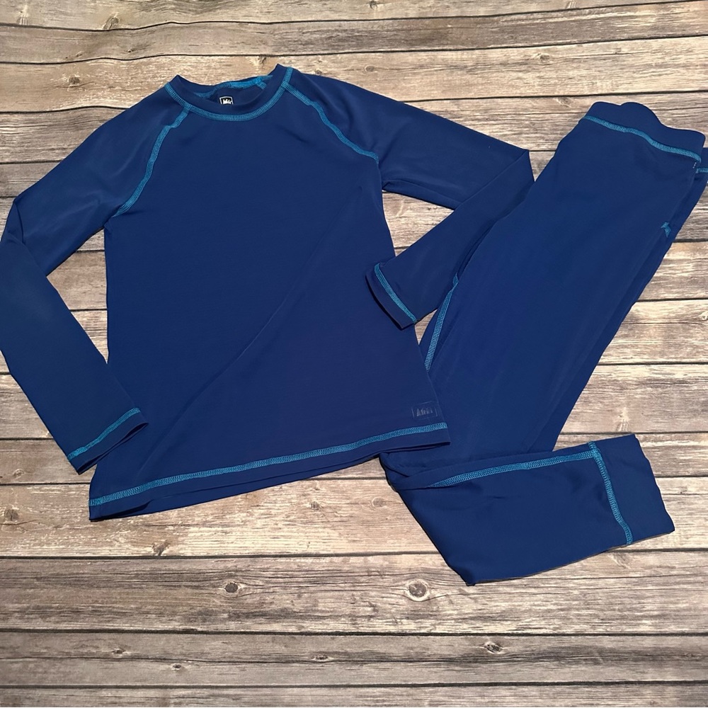 REÍ blue baselayer set